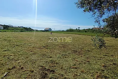 Land for sale in Sesimbra, Portugal — €215,000