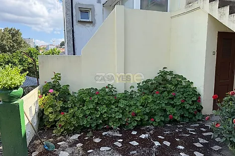 image-IVgNL439Hfp-0