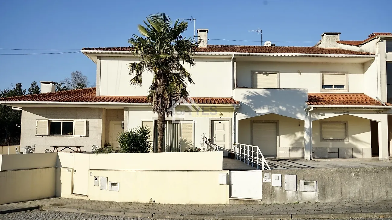 Moradia T3 em Agrela e Serafão, €260.000
