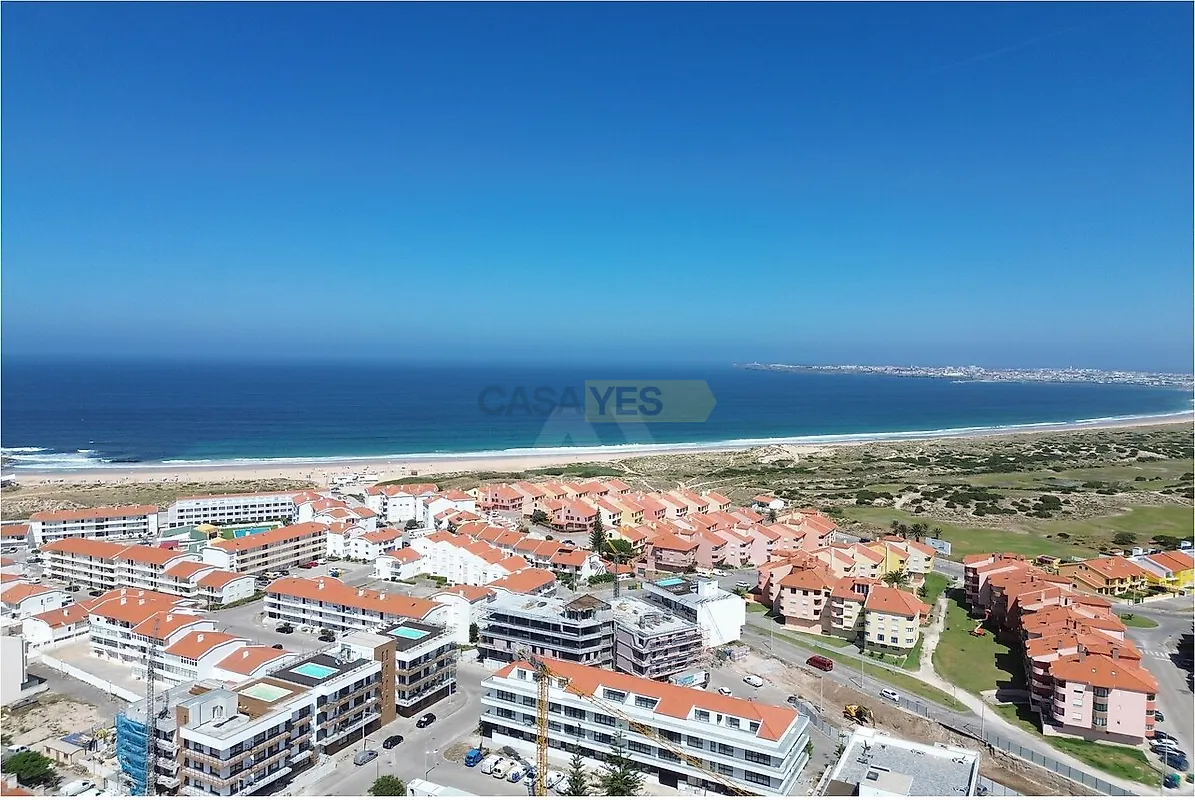 Apartamento T3 em Atouguia da Baleia, €480.000