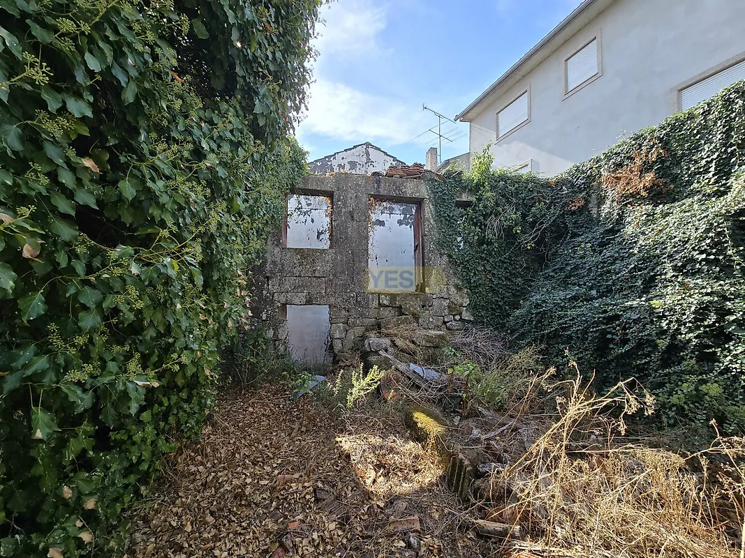 Moradia T2 em São João de Lourosa, €49.500