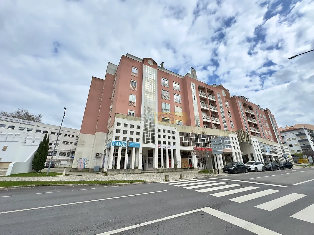 Apartamento T0 à venda em Torres Vedras (São Pedro, Santiago, Santa Maria do Castelo e São Miguel) e Matacães, Torres Vedras — foto 35