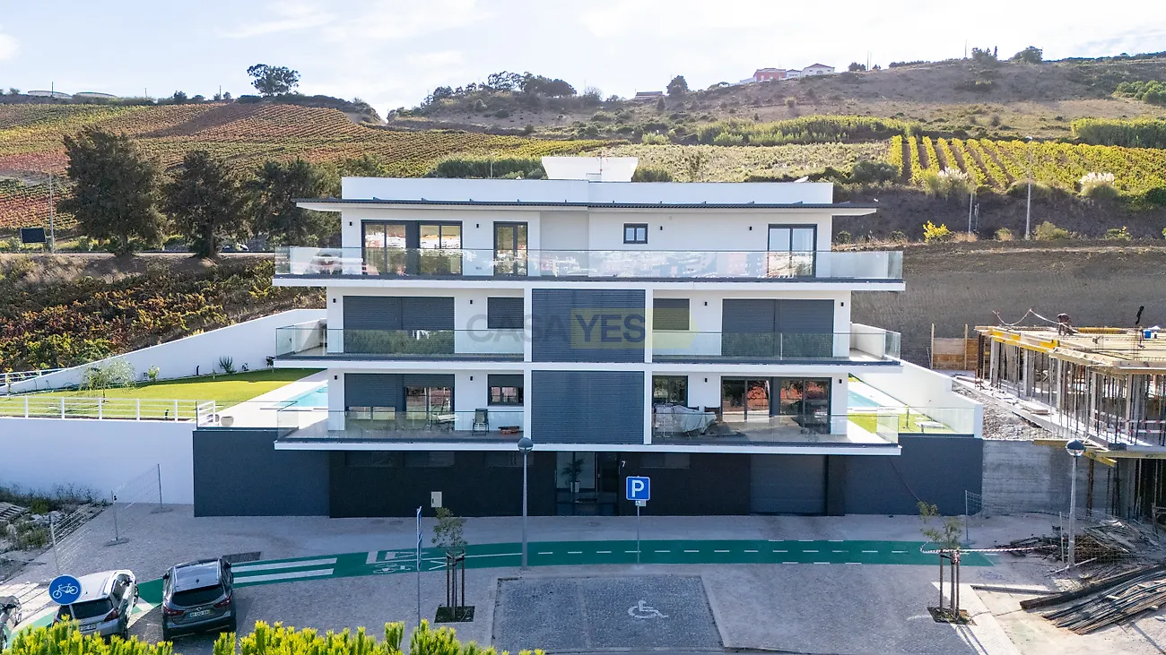 Apartamento T4 à venda em Torres Vedras (São Pedro, Santiago, Santa Maria do Castelo e São Miguel) e Matacães, Torres Vedras — foto 2