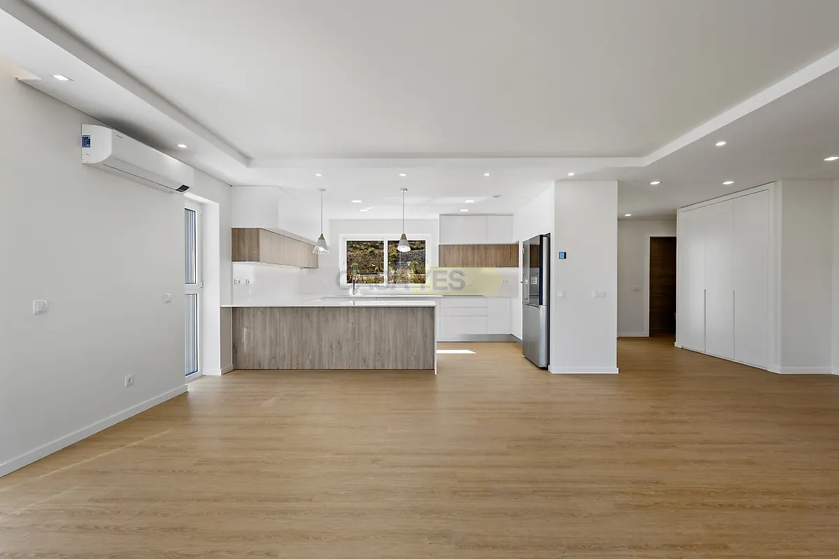 Apartamento T4 à venda em Torres Vedras (São Pedro, Santiago, Santa Maria do Castelo e São Miguel) e Matacães, Torres Vedras — foto 4