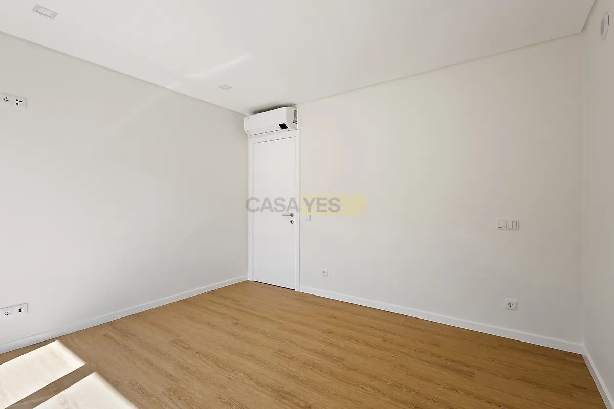 Apartamento T4 à venda em Torres Vedras (São Pedro, Santiago, Santa Maria do Castelo e São Miguel) e Matacães, Torres Vedras — foto 11