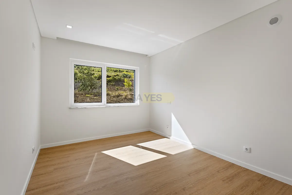 Apartamento T4 à venda em Torres Vedras (São Pedro, Santiago, Santa Maria do Castelo e São Miguel) e Matacães, Torres Vedras — foto 13