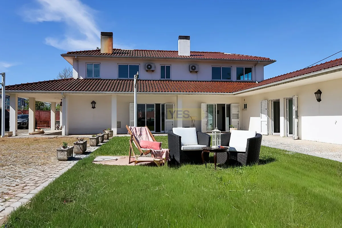 Moradia T5 à venda em Lousã e Vilarinho, €595.000