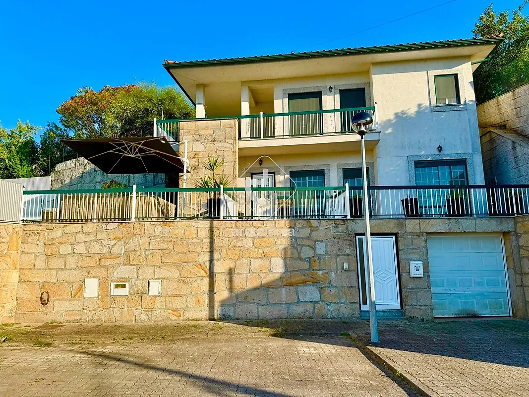 Moradia T4 em Arcos de Valdevez (Salvador), Vila Fonche e Parada, €430.000