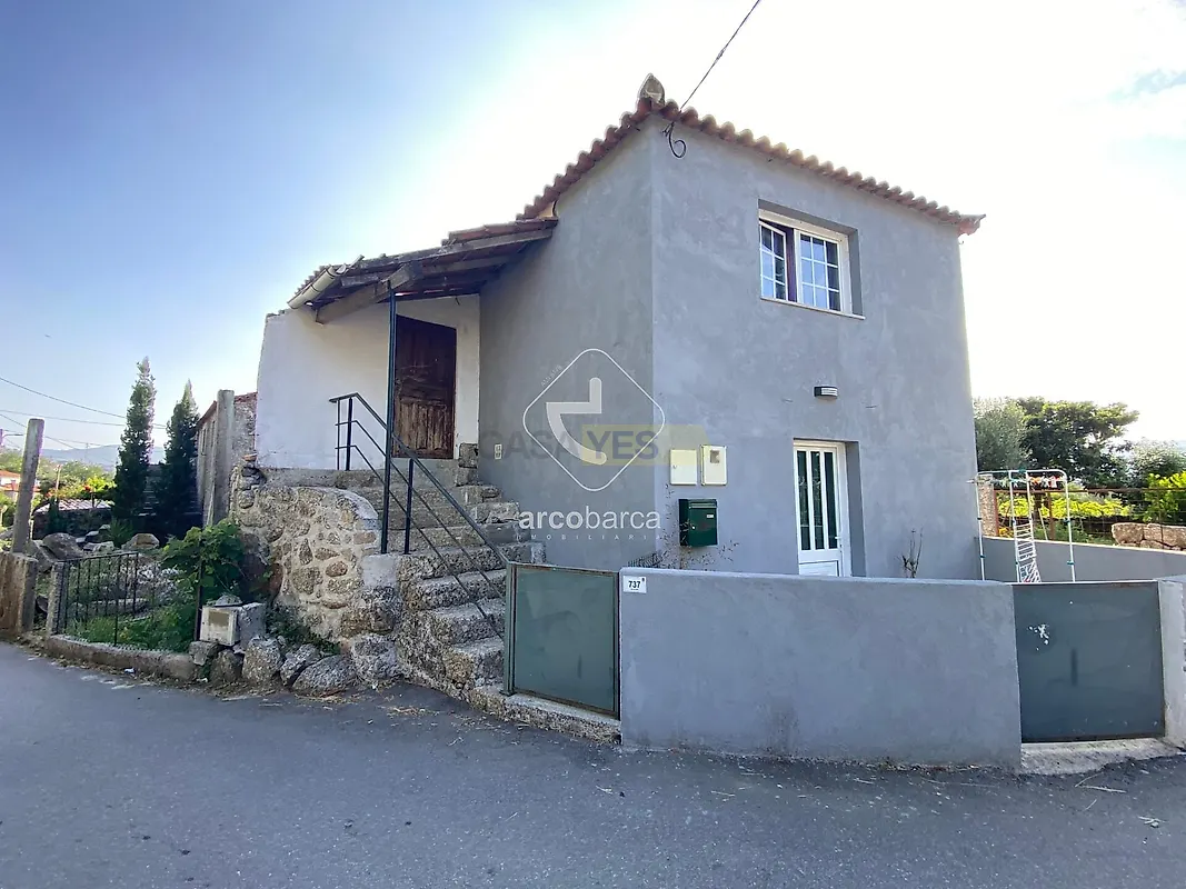 Moradia T1 em Ponte da Barca, Vila Nova de Muía e Paço Vedro de Magalhães, €135.000