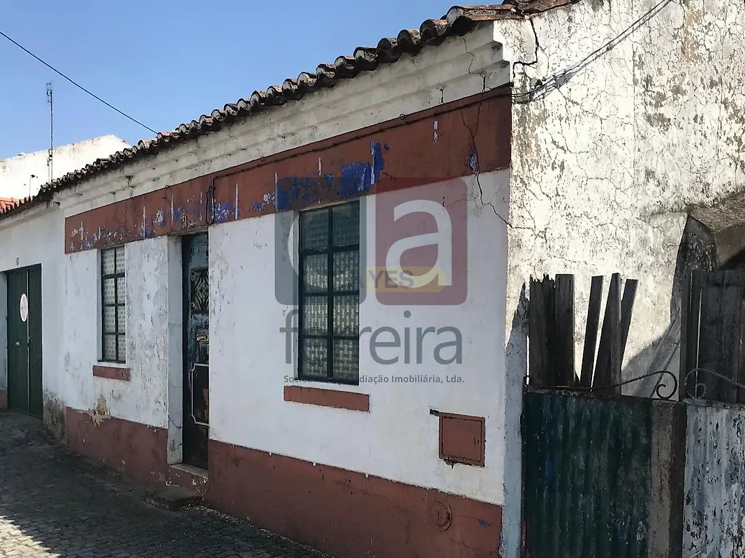 Moradia T1 em Abrantes (São Vicente e São João) e Alferrarede, €45.000