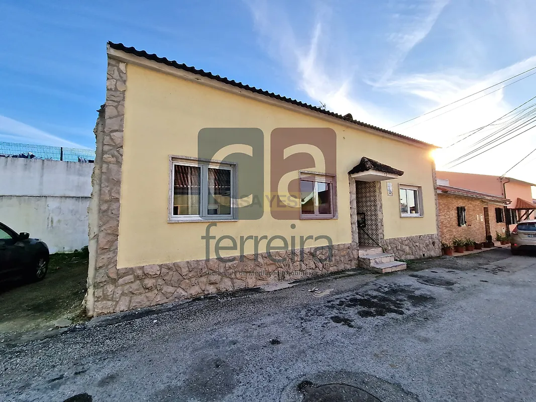 Moradia T4 à venda em Romeira e Várzea, Santarém — foto 2