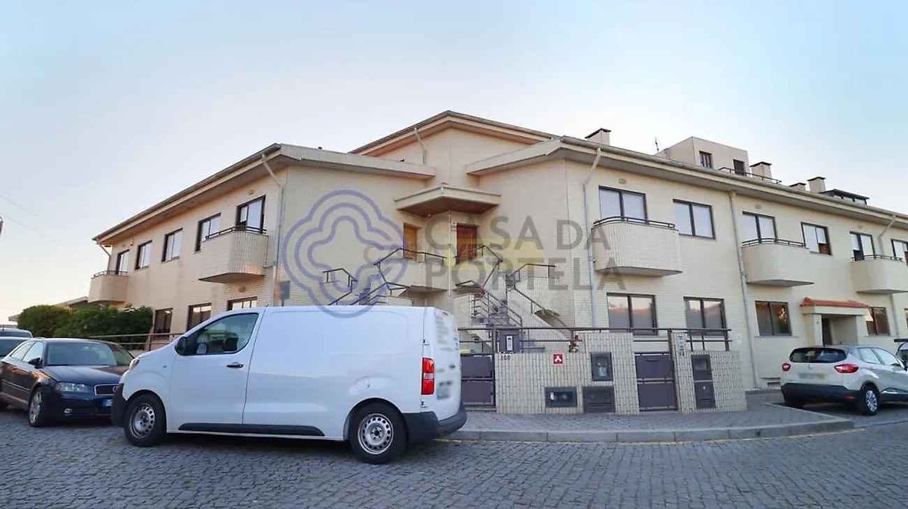 Apartamento T5 em Serzedo e Perosinho, €425.000