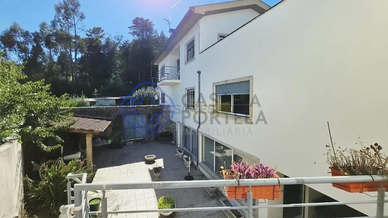 Moradia T3 em São Cipriano e Vil de Souto, €415.000