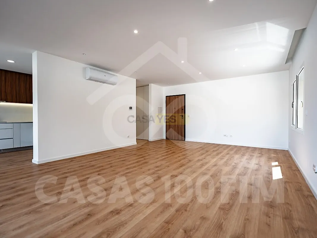 Apartamento T3 em Parceiros e Azoia, €380.000
