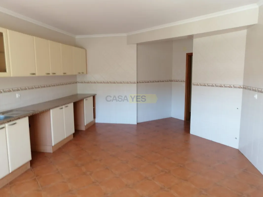 Apartamento T2 à venda em Roliça, Bombarral — foto 2
