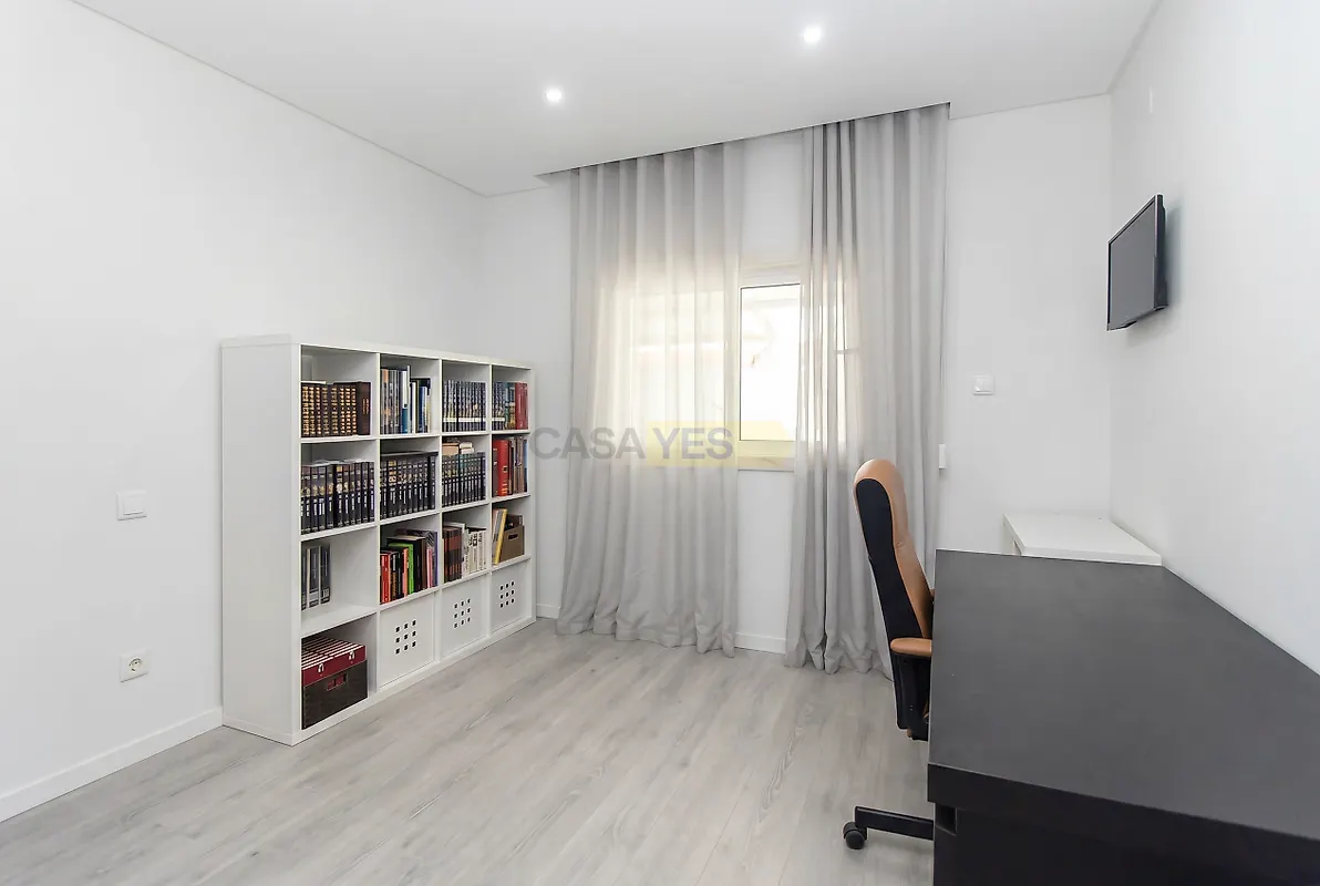 Moradia T4 à venda em Santo António da Charneca, Barreiro — foto 27