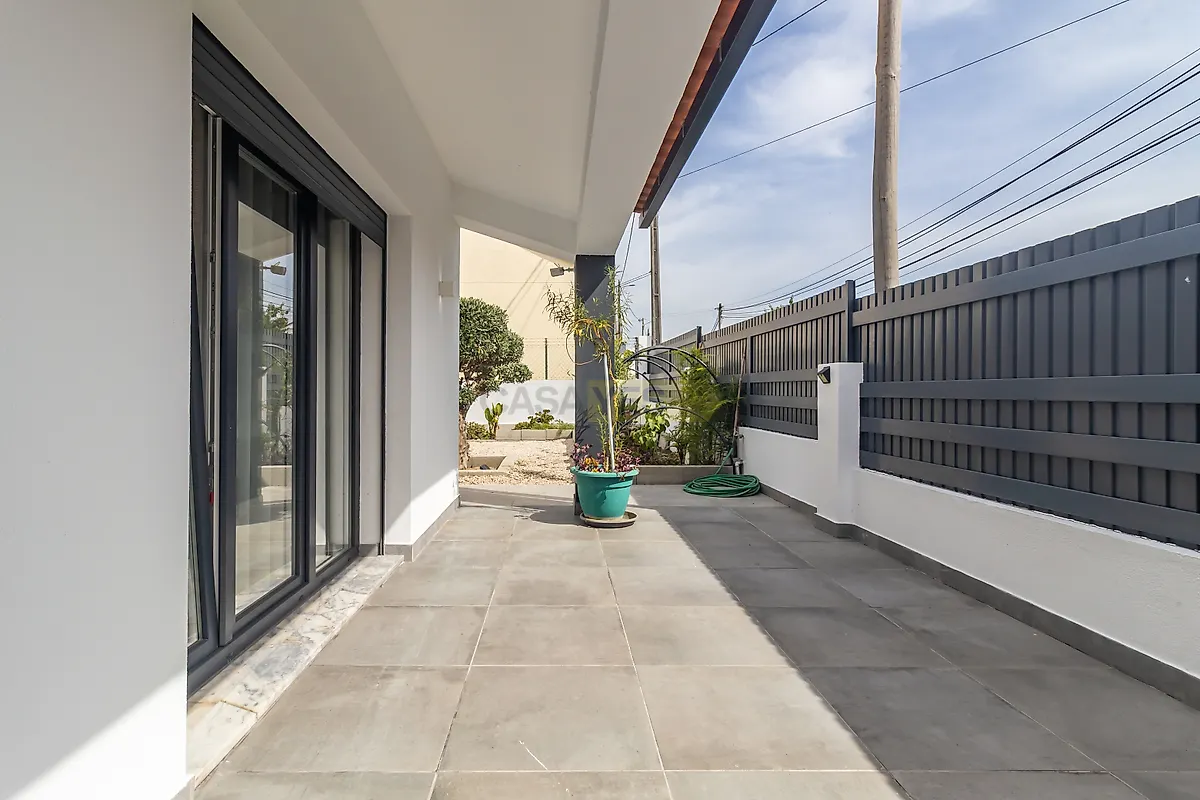 Moradia T4 à venda em Santo António da Charneca, Barreiro — foto 8