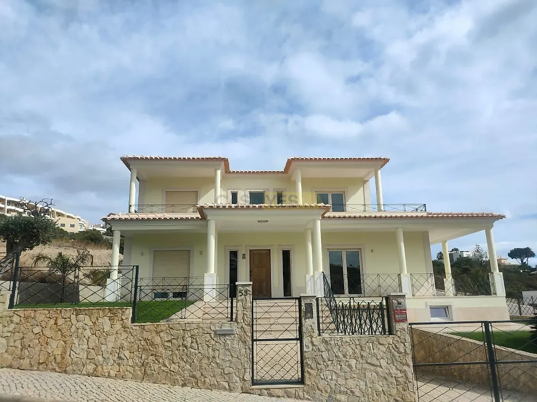 Moradia T0 à venda em Albufeira e Olhos de Água, €2.200.000
