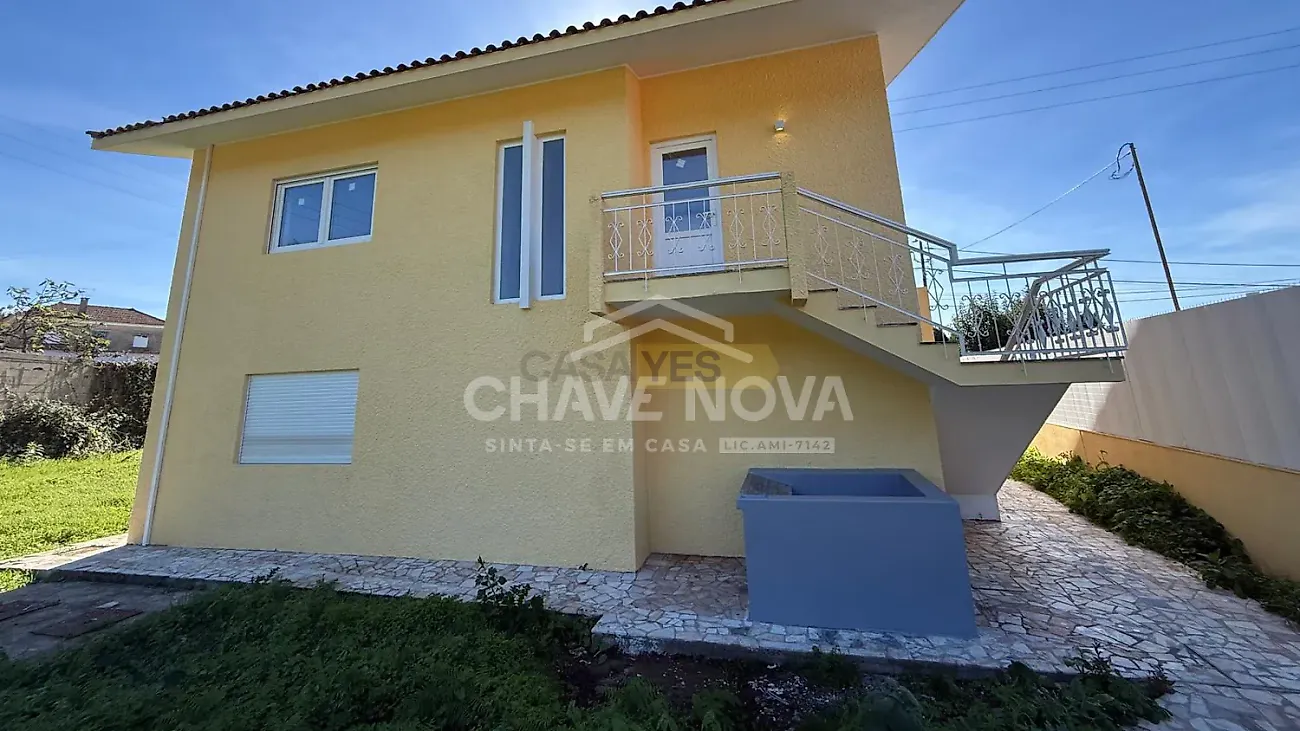 Moradia T3 à venda em Santa Maria de Lamas, Santa Maria da Feira — foto 2