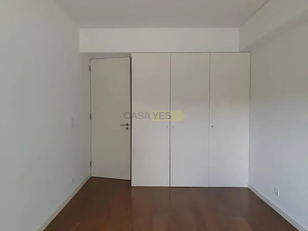 Apartamento T4 à venda em Mafamude e Vilar do Paraíso, Vila Nova de Gaia — foto 8