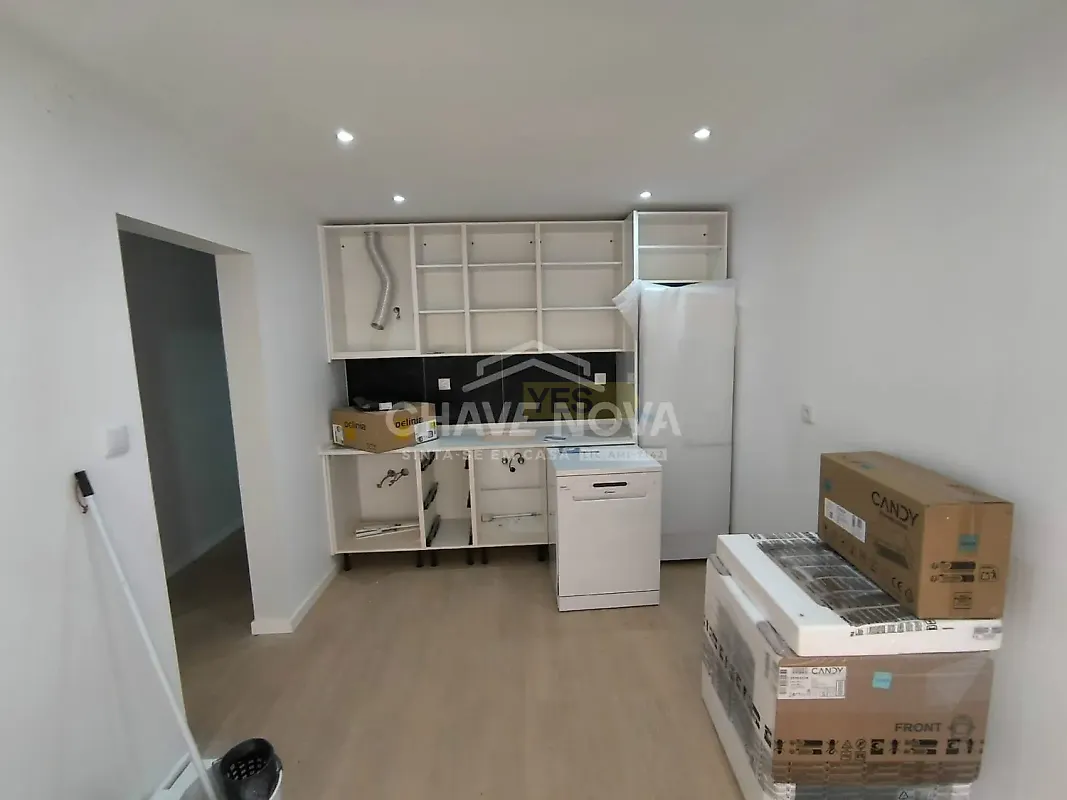 Apartamento T0 à venda em Mina de Água, Amadora — foto 3