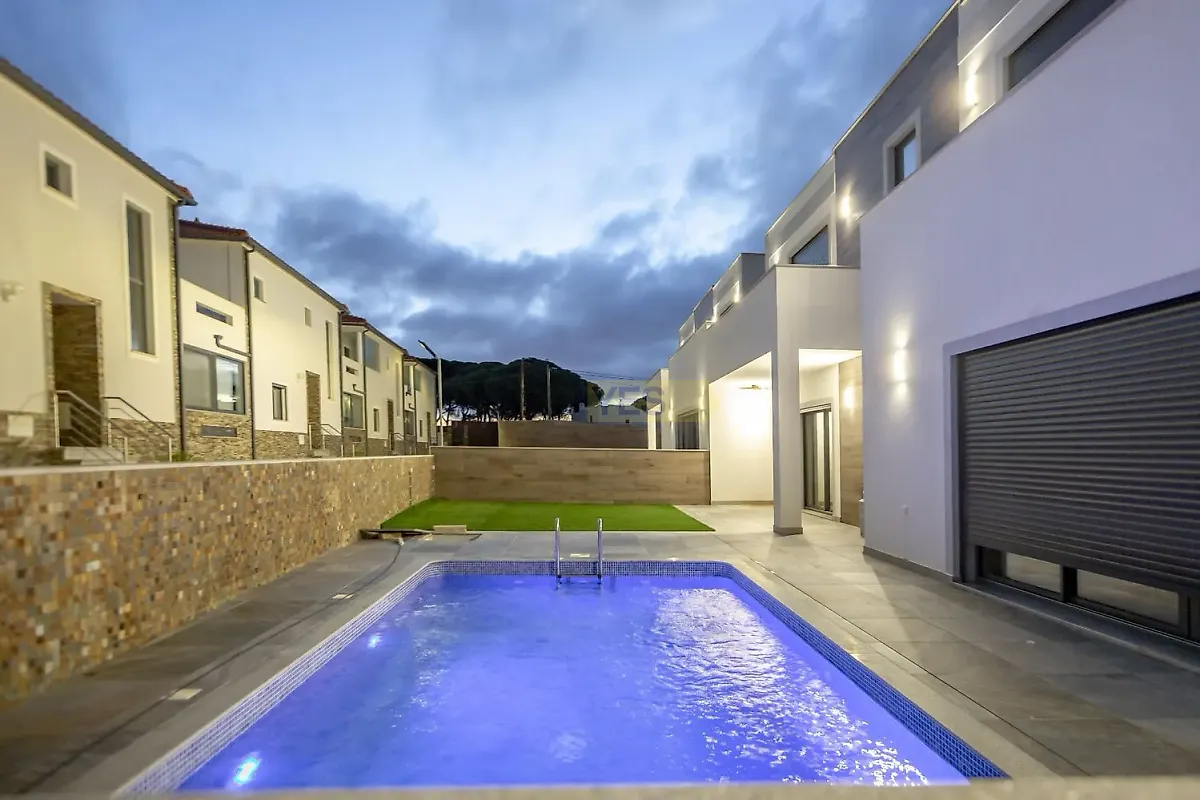 Moradia T0 à venda em Albufeira e Olhos de Água, €1.270.000