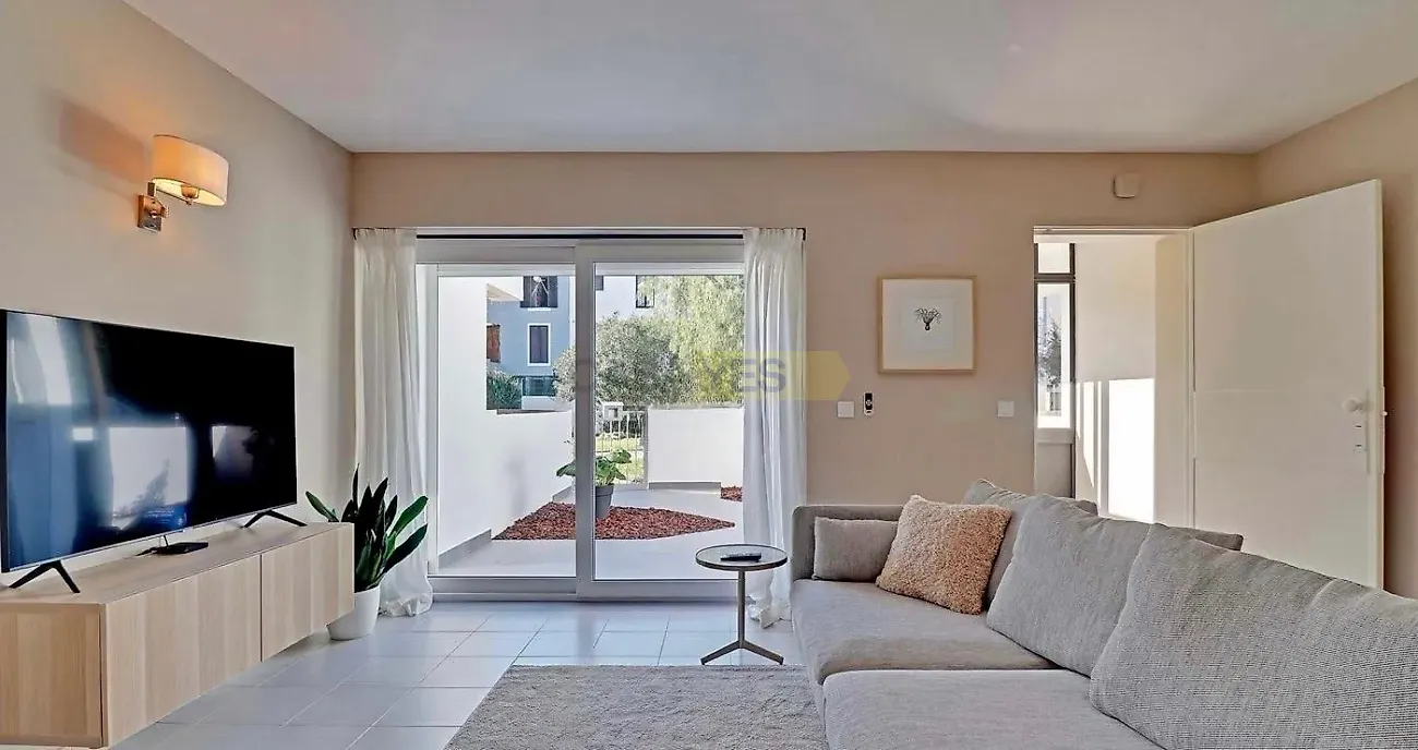 Moradia T0 à venda em Quarteira, €950.000