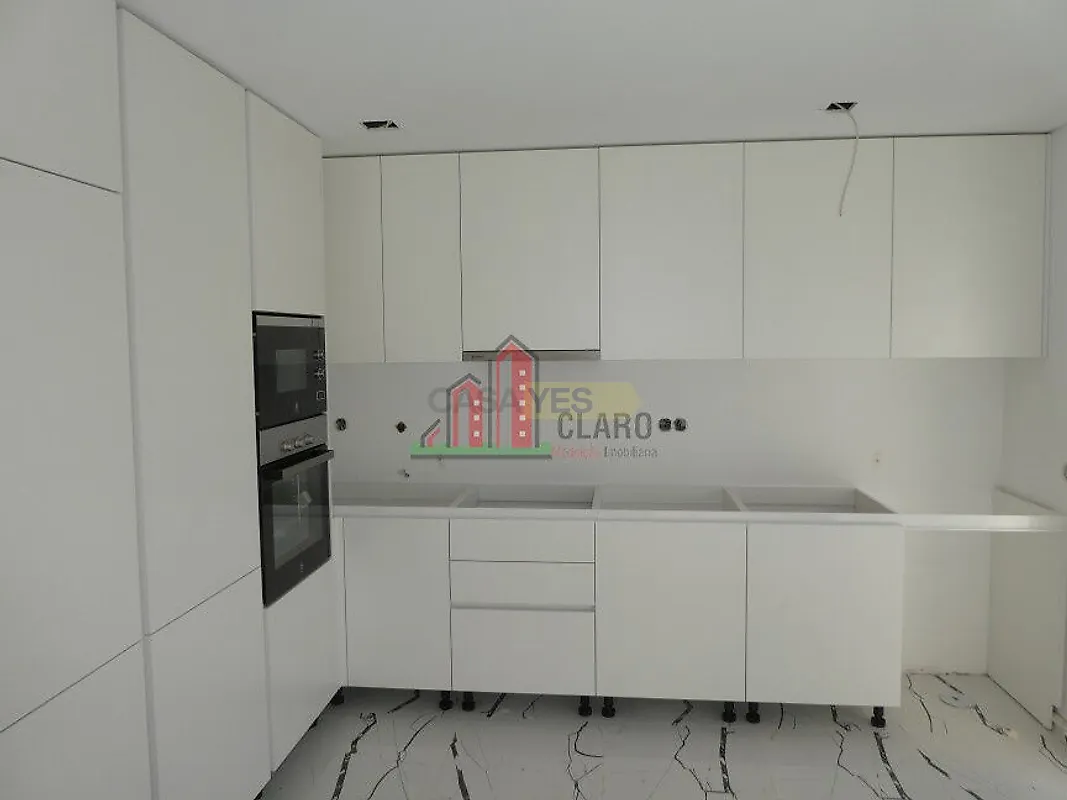 Moradia T5 à venda em Coimbra (Sé Nova, Santa Cruz, Almedina e São Bartolomeu), Coimbra — foto 18