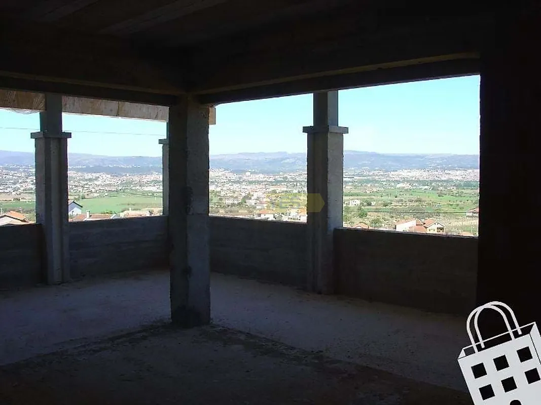 Moradia T4 à venda em Eiras, São Julião de Montenegro e Cela, Chaves — foto 15