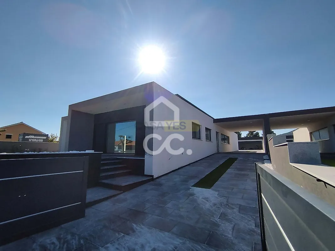 Moradia T4 em Bustelo, €520.000