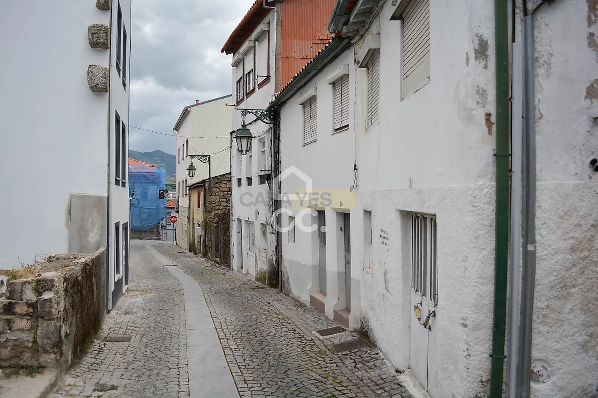 Moradia T4 à venda em Covilhã e Canhoso, Covilhã — foto 2