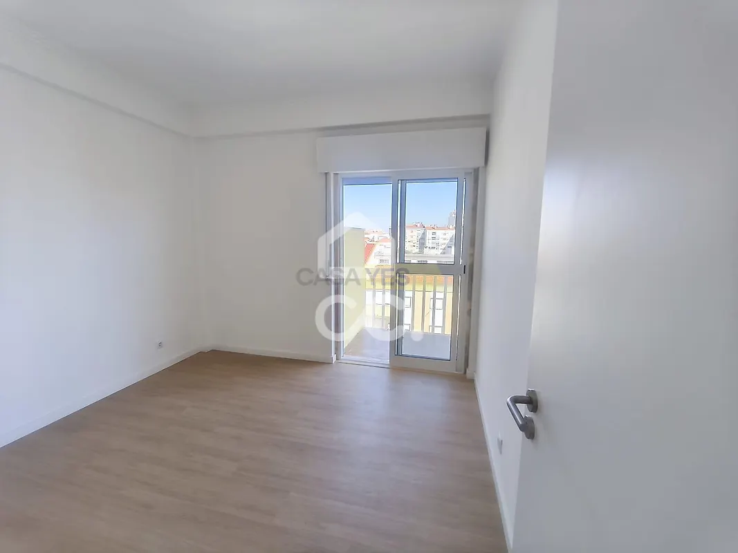 Apartamento T3 à venda em Mina de Água, Amadora — foto 15