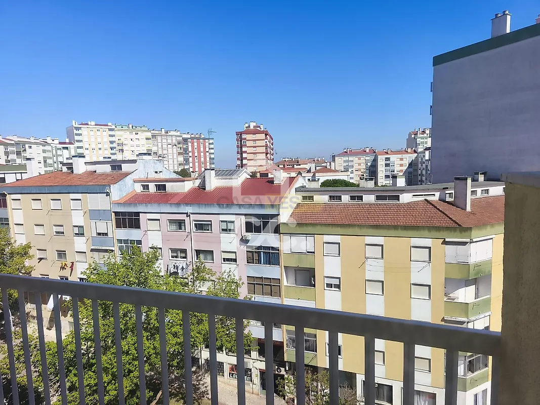 Apartamento T3 à venda em Mina de Água, Amadora — foto 8