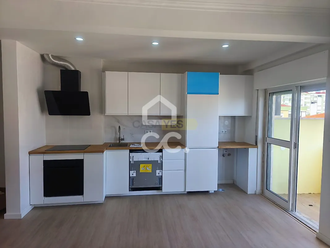 Apartamento T3 à venda em Mina de Água, Amadora — foto 3
