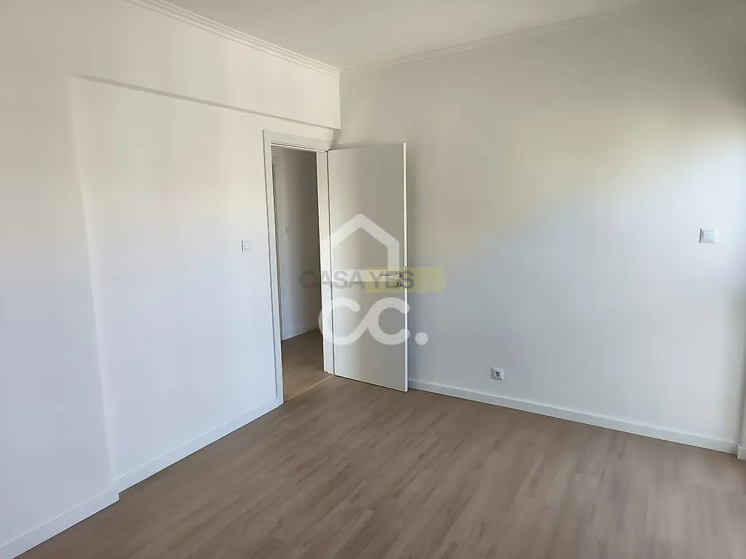 Apartamento T3 à venda em Mina de Água, Amadora — foto 10