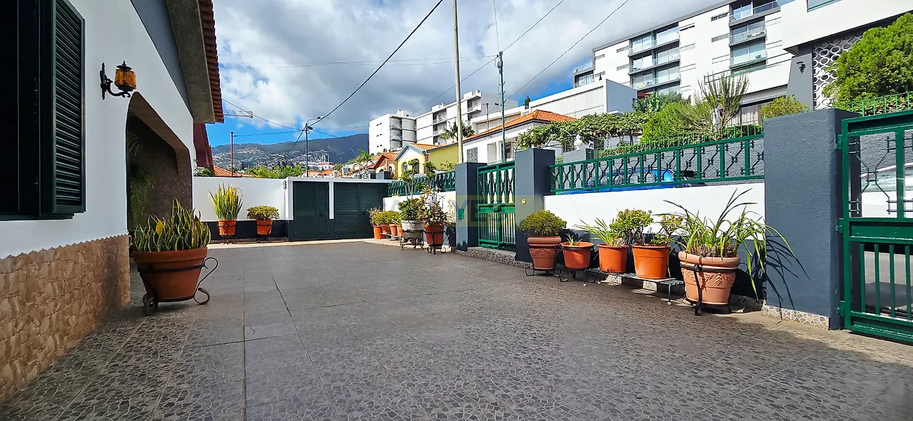 Moradia T6+ à venda em Sé, Funchal — foto 2