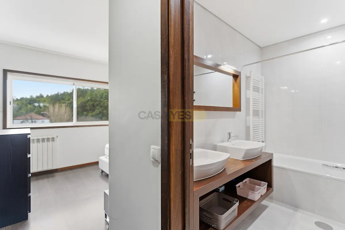 Apartamento T4 à venda em Vila Nova de Famalicão e Calendário, Vila Nova de Famalicão — foto 14