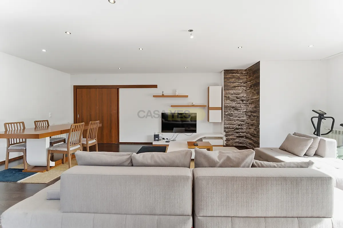 Apartamento T4 à venda em Vila Nova de Famalicão e Calendário, Vila Nova de Famalicão — foto 4