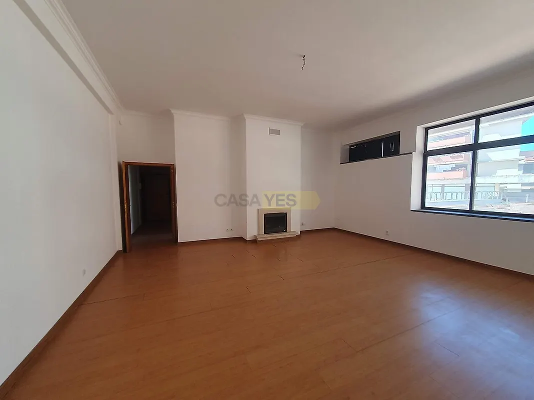 Apartamento T3 à venda em São Sebastião, Rio Maior — foto 2