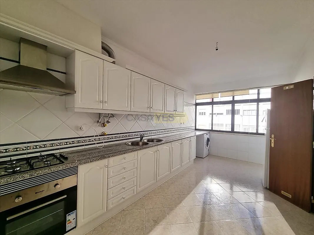 Apartamento T2 à venda em Santarém (Marvila), Santa Iria da Ribeira de Santarém, Santarém (São Salvador) e Santarém (São Nicolau), Santarém — foto 4