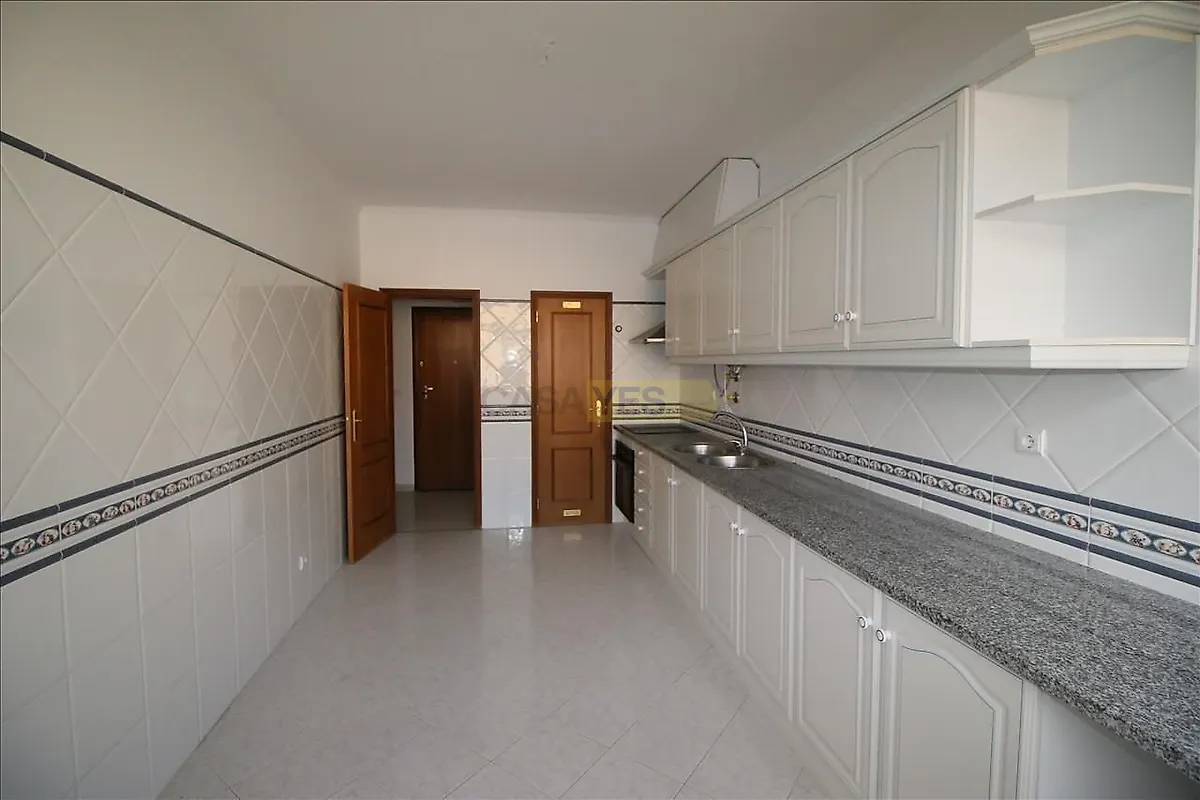 Apartamento T4 à venda em Santarém (Marvila), Santa Iria da Ribeira de Santarém, Santarém (São Salvador) e Santarém (São Nicolau), Santarém — foto 3