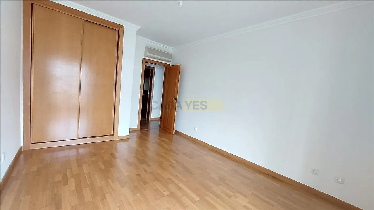 Apartamento T4 à venda em Sintra (Santa Maria e São Miguel, São Martinho e São Pedro de Penaferrim), Sintra — foto 13