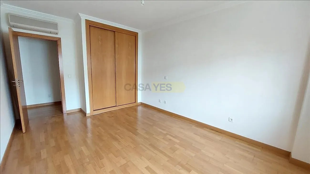 Apartamento T4 à venda em Sintra (Santa Maria e São Miguel, São Martinho e São Pedro de Penaferrim), Sintra — foto 9