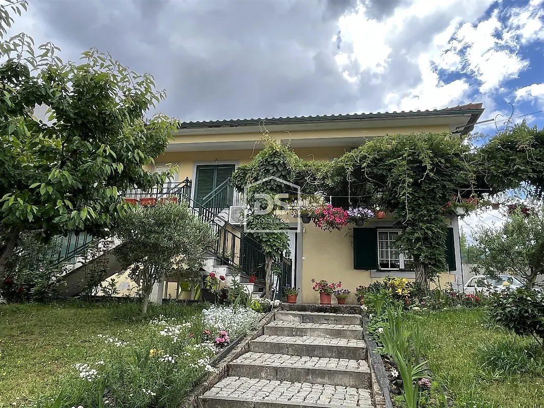 Moradia T5 à venda em Andrães, Vila Real — foto 3