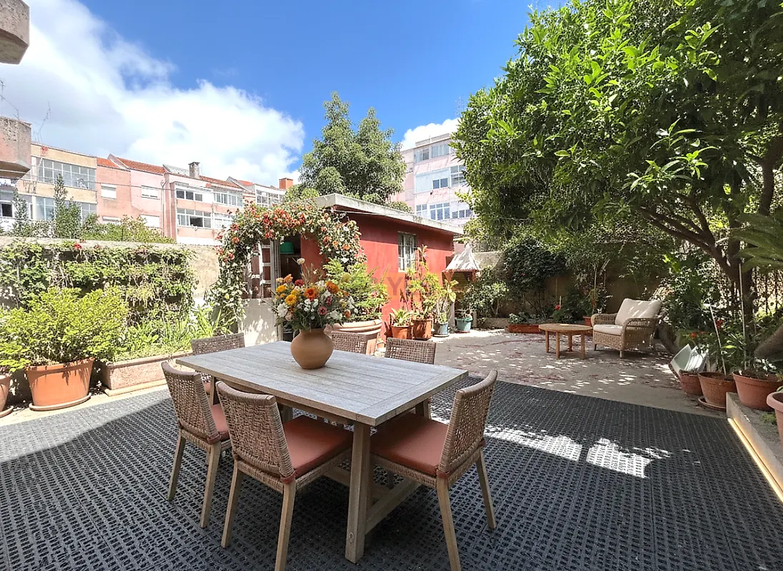 Apartamento T2 à venda em Mina de Água, Amadora — foto 2