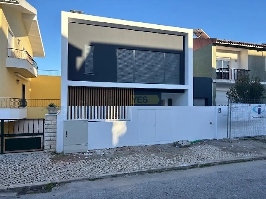 Moradia T6+ à venda em Loures, Loures — foto 2