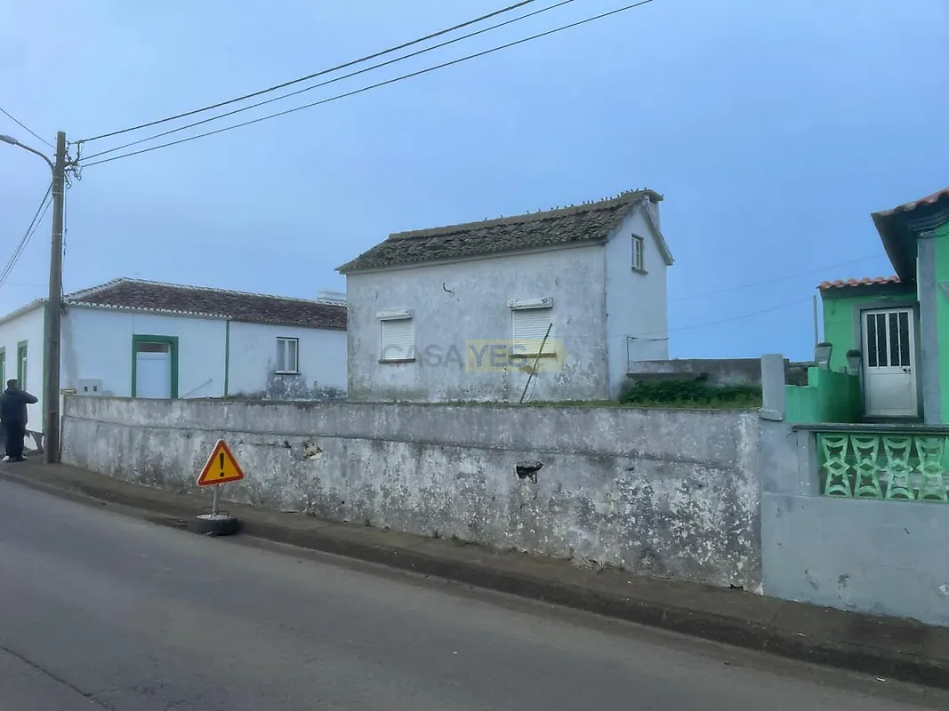 Moradia T2 à venda em Vila Nova, Praia da Vitória — foto 2