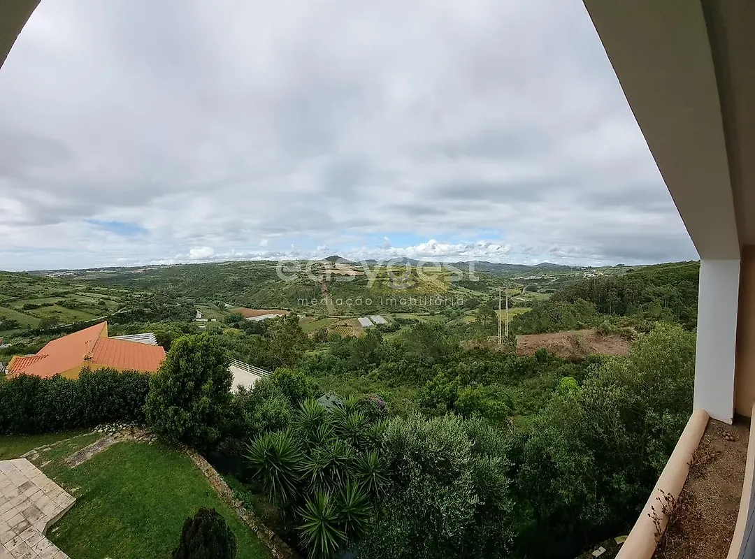 Moradia T5 à venda em São João das Lampas e Terrugem, €990.000