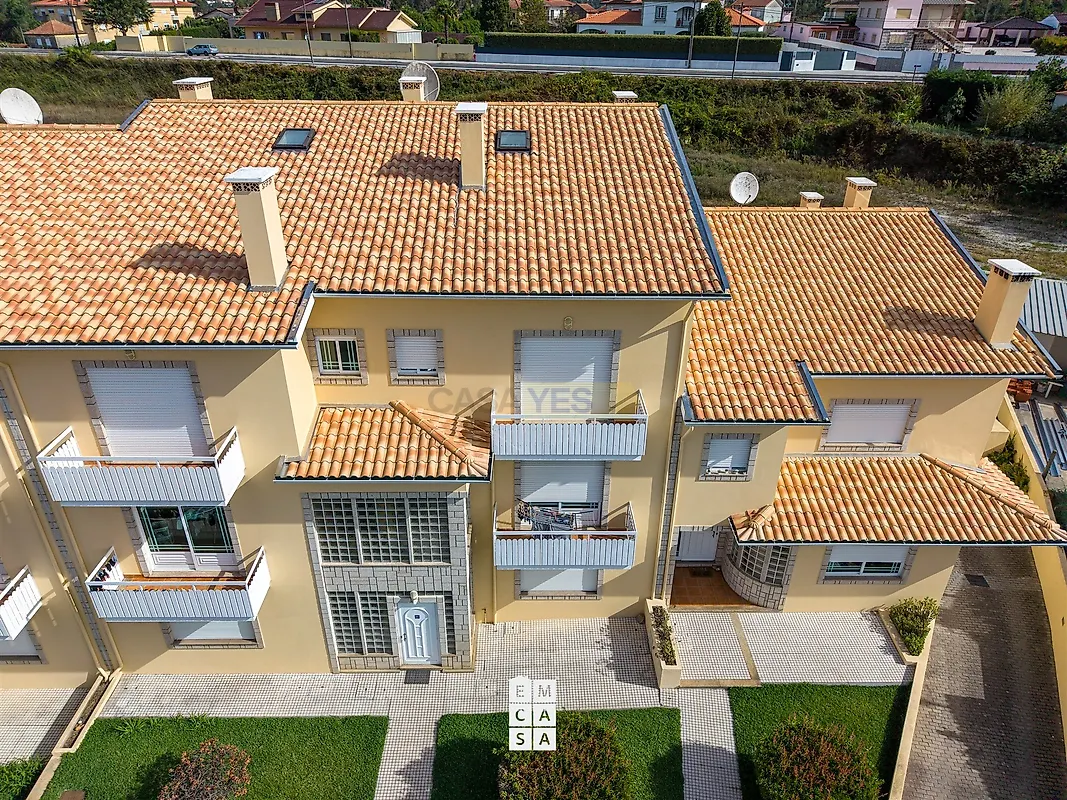 Apartamento T3 à venda em Oliveira de Azeméis, Santiago de Riba-Ul, Ul, Macinhata da Seixa e Madail, Oliveira de Azeméis — foto 9