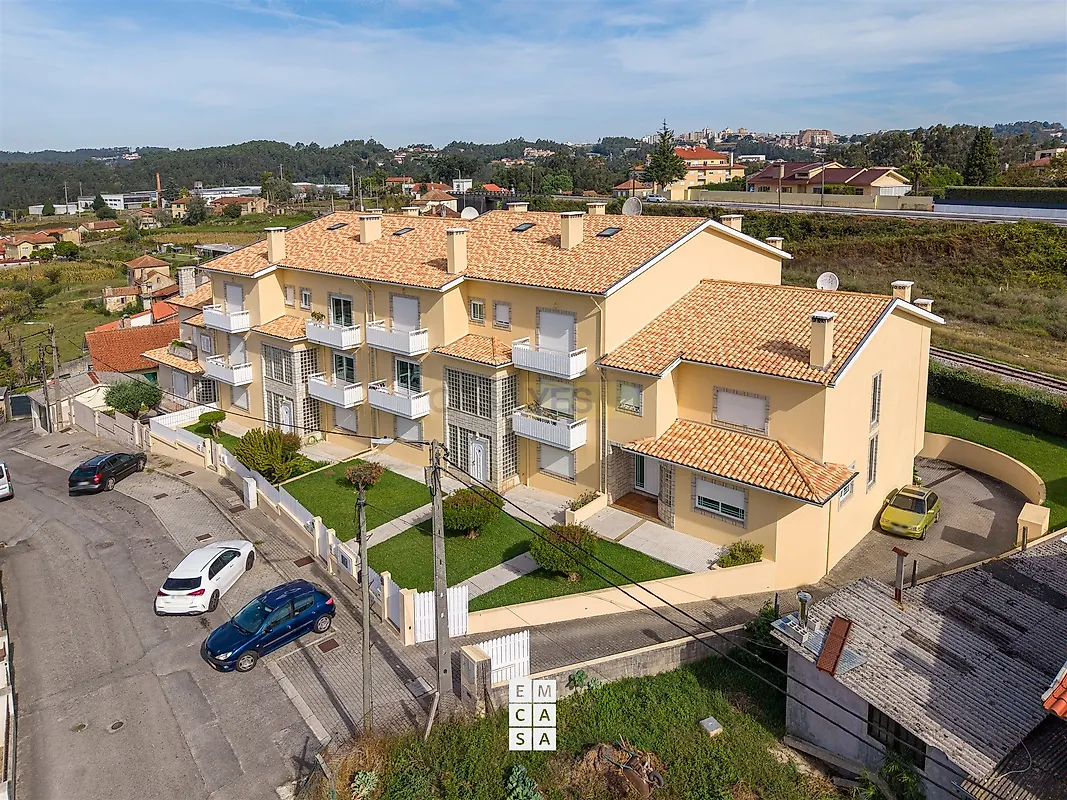 Apartamento T3 em Oliveira de Azeméis, Santiago de Riba-Ul, Ul, Macinhata da Seixa e Madail, €320.000